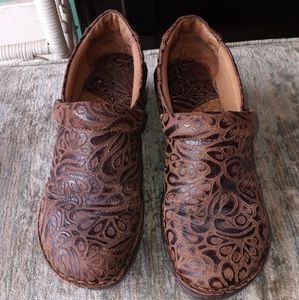 Born BOC Dark Brown Leather Mule Clogs Slide Slip On Shoes Size 7